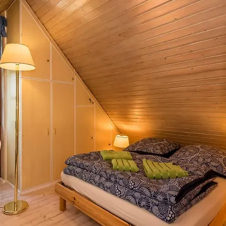 Zeevat Waldperlach Bed & Breakfast 2*